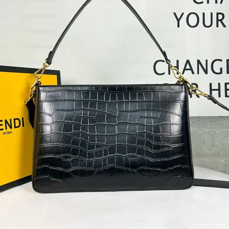 Affordable In Leather O'Lock Zip Fendi Shoulder Bag Crocodile Black 0630